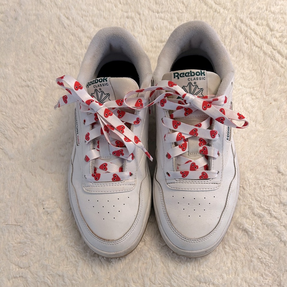 White Reebok Classics women size 9 with Valentines laces ❤️